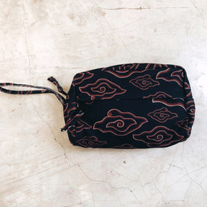 
            
                Load image into Gallery viewer, Black Clouds Batik | Travel Bag Set
            
        