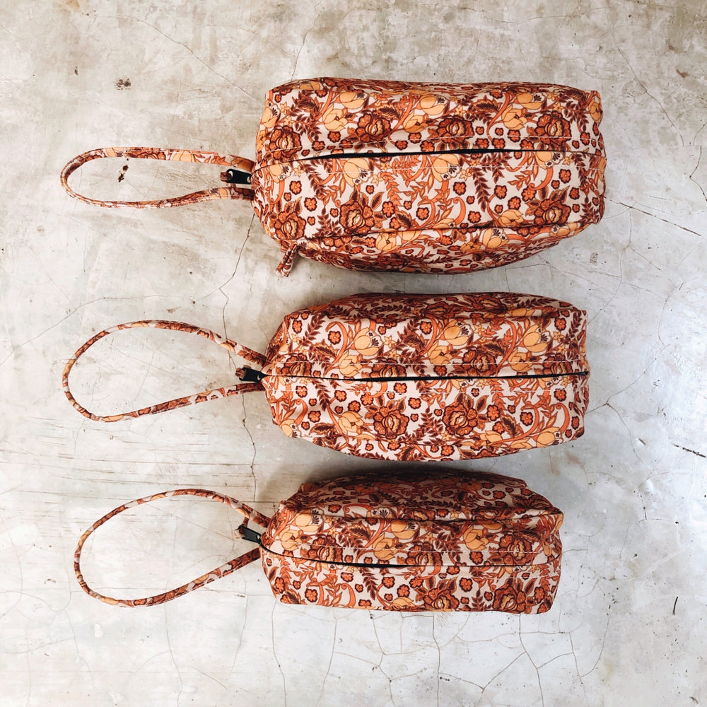 Retro Batik | Travel Bag MEDIUM
